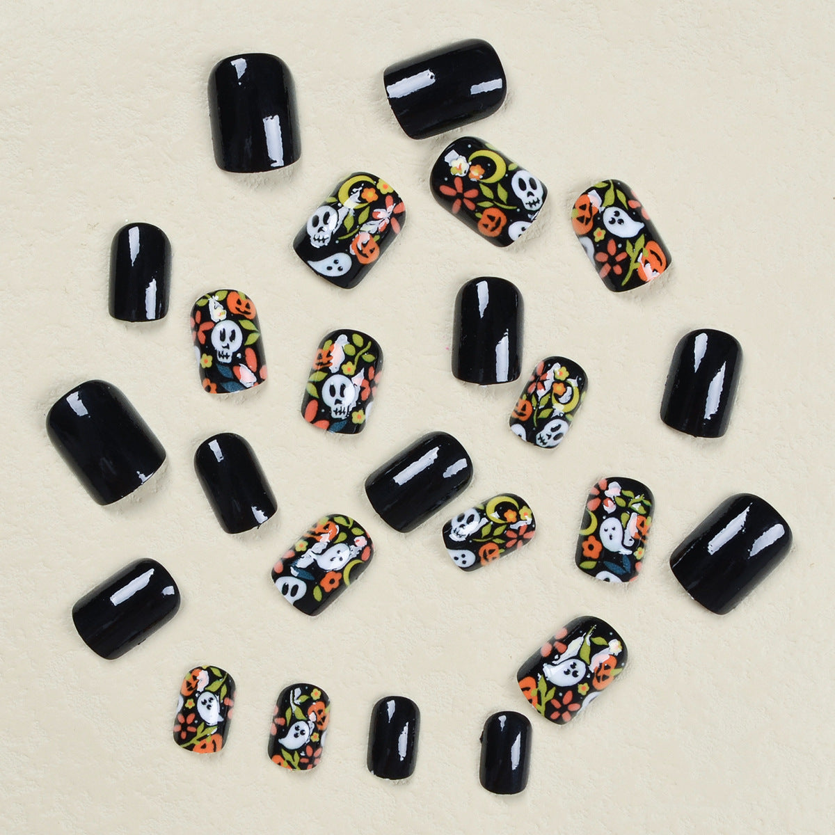 Popular Halloween Pumpkin and Ghost Nails, Cute Cartoon Design