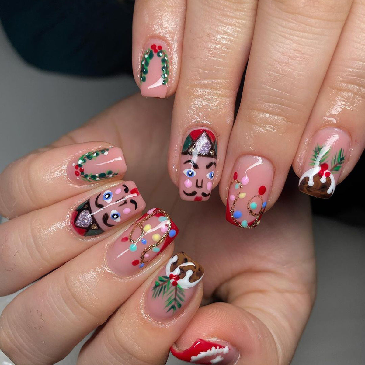 Mechanical Santa and Colored Balloon Christmas Nails