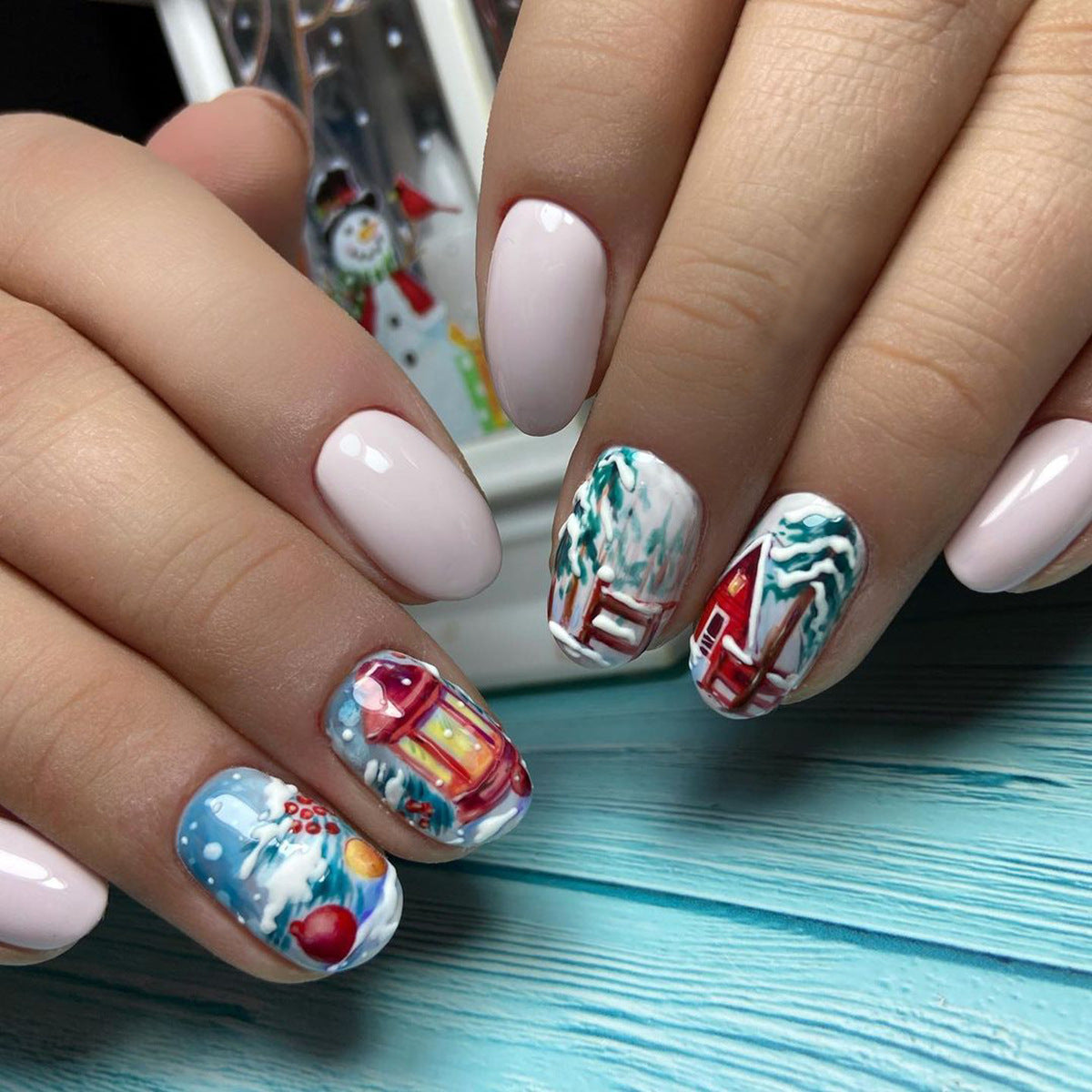 Teardrop Christmas Nails, Cute Phone Booth and Trees