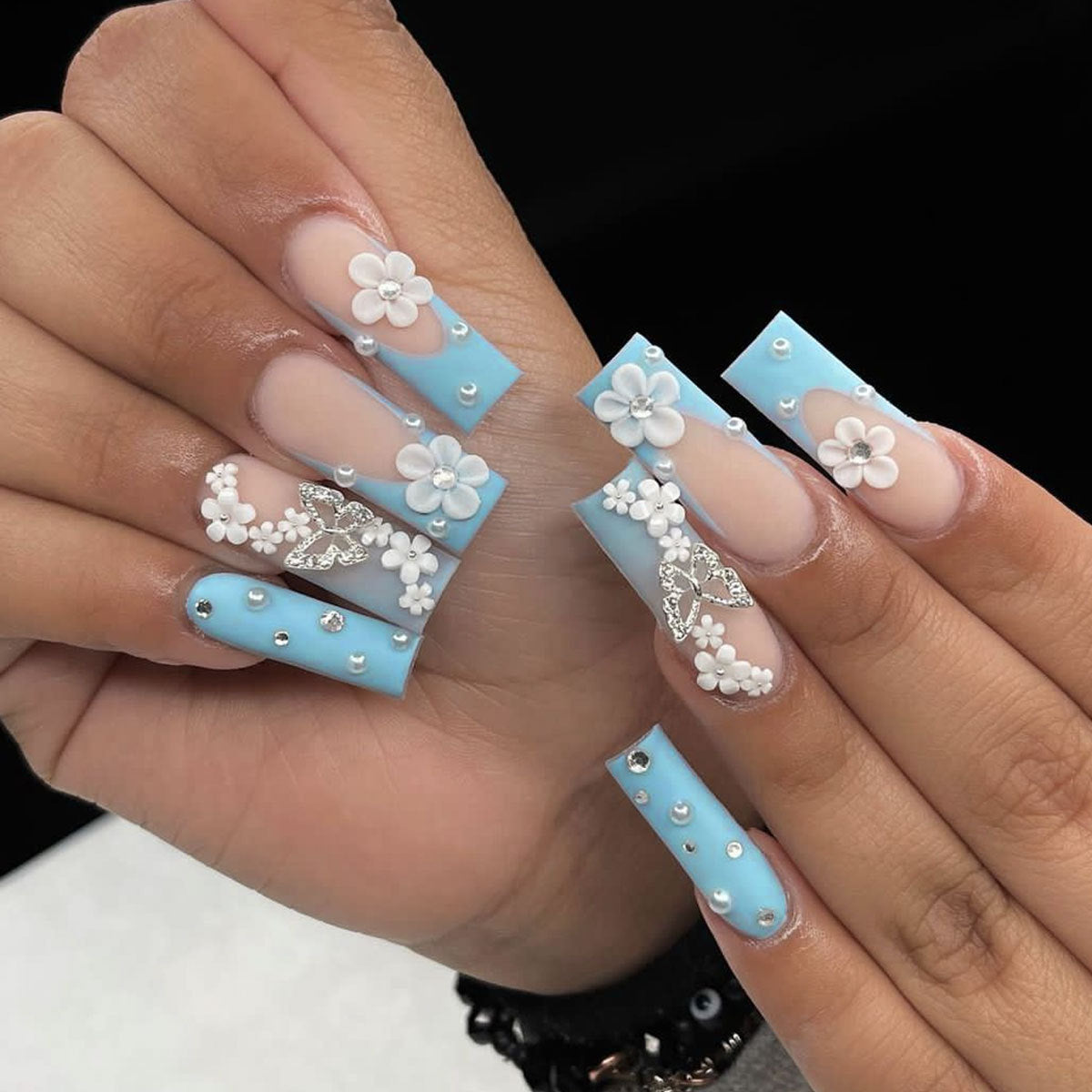 Popular Sky Blue Flower Pearl 5-Petal 3D Butterfly Fresh Fake Nails